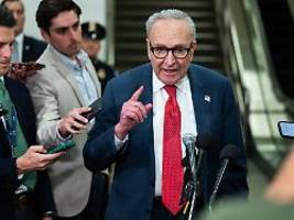 Aufgegeben im Shutdown-Streit: Demokraten wüten wegen Kapitulation eigener Senatoren