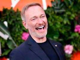 Hobby zum Beruf gemacht: Christian Lindner heuert in der Autobranche an