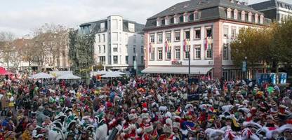 Karneval beginnt in Mainz, Köln und Düsseldorf: Traditioneller Start der Session um 11:11 Uhr