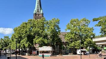 Rettung in Sicht: Bröselnder Kirchturm von St. Nikolai vor Sanierung