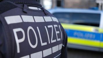 schüsse auf autos in harburg – täter flüchtet unerkannt
