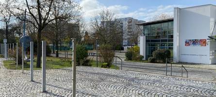 „Ich kann es nicht mehr verantworten“: Warum eine Neuburger Grundschule einen Zaun hochzieht