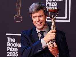 Literaturpreis: David Szalay gewinnt Booker Prize für „Was nicht gesagt werden kann“