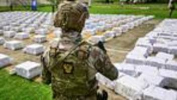 Pazifik: Panamas Sicherheitskräfte fangen Boot mit 13 Tonnen Kokain ab