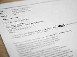 trumps name in epstein-akten: weißes haus versucht, weitere veröffentlichungen zu verhindern