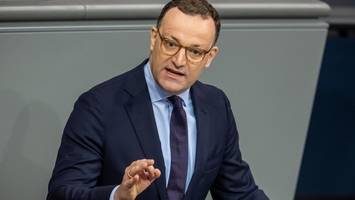 jens spahn kritisiert berliner linke scharf: „offener judenhass“