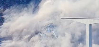 China: Neue Autobahnbrücke stürzt nach Erdrutsch ein