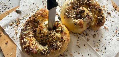Everything-Bagel-Schnecken im »Bacon, Egg & Cheese«-Style, für 1,70 Euro das Stück
