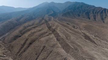 tausende löcher in den anden könnten gigantische „excel-tabelle“ sein