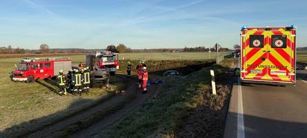 Schwerer Unfall bei Pfaffenhausen: Hubschrauber im Einsatz