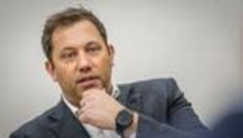 Bundesregierung: Vizekanzler in China - Der diplomatische Drahtseilakt