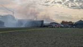 Großeinsatz: Brand auf Geflügelhof: 27.000 Hühner verendet