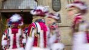 Karneval: Anstößige Anfragen: Warum eine Narrenbörse kommen soll