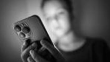 Mindestalter für Social Media: Braucht es ein Social-Media-Verbot für Kinder?