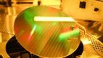 Technologie: Umfrage: Firmen sehen große Tech-Abhängigkeit vom Ausland