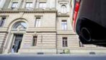 VW-Dieselskandal: Angeklagter in Klinik: VW-Dieselprozess verzögert