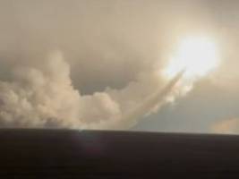 Dutzende Treffer?: Ukraine fliegt schwere Luftangriffe auf wichtige russische Ziele