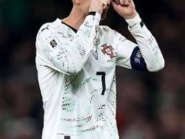 Terror-Jahrestag, Équipe zur WM: Ellenbogen und Rot: Ronaldo fliegt, wütet und erntet Häme