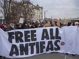 Zahlreiche Angriffe auf Personen: USA setzen deutsche Antifa-Ost auf Terrorliste