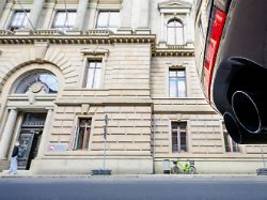 Tätern drohen Haftstrafen: Großer Abgas-Prozess gegen VW-Mitarbeiter startet