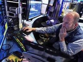 Zinsskepsis befeuert Gewinnmitnahmen: Wall Street legt Rückwärtsgang ein