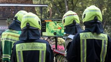 Feuerwehr Berlin im Taylor-Swift-Fieber – Fans rasten aus