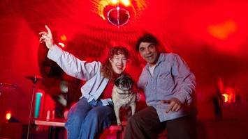 „Mom's Limousine Service“: Neue Tanzbar im historischen Stadtbahnbogen