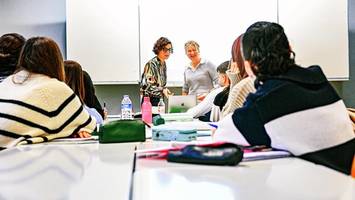 Lehrkräfte fordern mehr Wirtschaft im Unterricht – Experte warnt