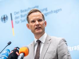 Gesundheitspolitik: Streeck löst mit Vorschlag zur Versorgung alter Menschen Empörung aus