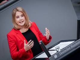 Sozialer Wohnungsbau: Bauministerin will eine Abgabe für Fehlbelegungen