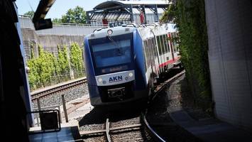 AKN: Kurzfristige Gleissperrung auf Linie A1 „bis auf Weiteres“