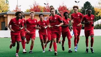 wer wird der nächste otto stange? u 17 des etv steigt in dfb-liga auf