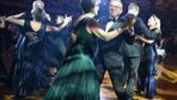 Ballnacht: Schaulaufen der Kandidaten - Presseball in Wahlkampfzeiten