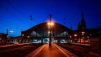 Deutsche Bahn : Fernverkehr vom Kölner Hauptbahnhof für zehn Tage ausgesetzt