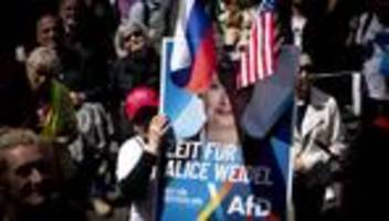 Russlandkontakte der AfD: Die Russland-Nähe wird zum Problem