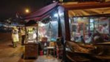 Verdacht auf Lebensmittelvergiftung: Verdächtige nach Tod von drei Deutschen in Istanbul festgenommen