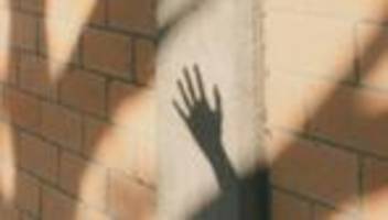 haushalt 2026: haushaltsausschuss streicht mittel für missbrauchsopfer