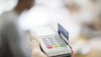 Schulden : Zahl der Überschuldeten steigt erstmals seit 2018 wieder