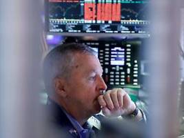 Stabilisierung nach Ausverkauf: Wall Street geht im Wartemodus ins Wochenende
