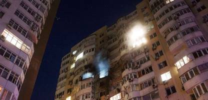 massive russische luftangriffe auf kyjiw – mehrere verletzte gemeldet