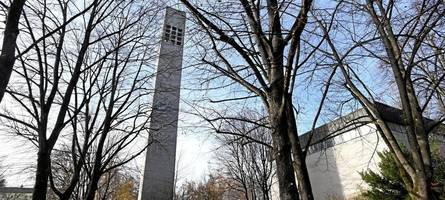 die großen kirchen in augsburg schrumpfen – und suchen neue nutzungen für ihre räume