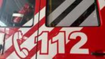 Brände: Rauch in Mehrfamilienhaus – mehrere Bewohner verletzt