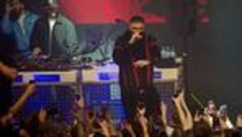 Netflix-Erfolg: Bin clean: Rapper Haftbefehl gibt erstes Konzert seit Doku