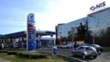 Russland-Sanktionen: USA geben Serbien Aufschub für Gazprom-Ausstieg aus Ölkonzern