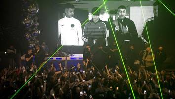 „Bin clean“: Rapper Haftbefehl gibt erstes Konzert seit Doku