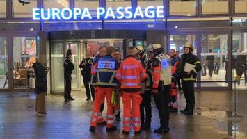 Jugendliche versprühen Pfefferspray in Europapassage – mehrere Personen verletzt