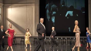 pina bauschs „kontakthof“ – schmerzlicher tanz mit dem jüngeren ich