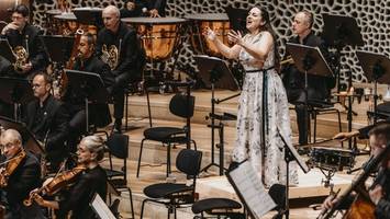 Elbphilharmonie: Wenn der Dirigent wedelnd für Applaus sorgen muss