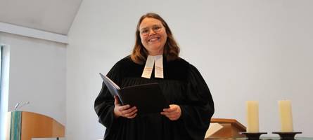 Jung, queer und bald Pfarrerin: Was die neue Meringer Vikarin anders macht