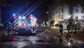 Feuerwehr im Einsatz: Explosion und Brand in Mainzer Wohnhaus – Sechs Verletzte